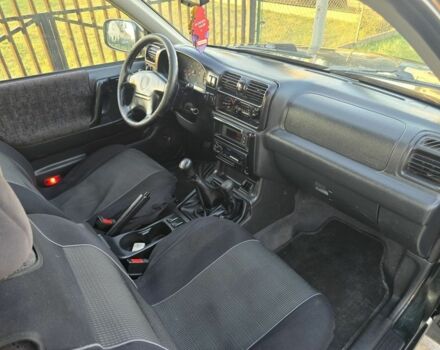 Чорний Опель Фронтера, об'ємом двигуна 2.2 л та пробігом 277 тис. км за 2000 $, фото 5 на Automoto.ua