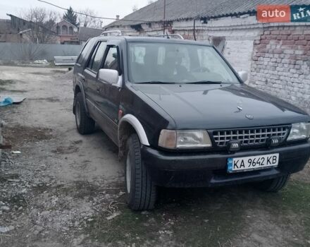 Черный Опель Фронтера, объемом двигателя 2.4 л и пробегом 270 тыс. км за 4500 $, фото 1 на Automoto.ua