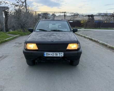 Чорний Опель Фронтера, об'ємом двигуна 2.2 л та пробігом 300 тис. км за 2300 $, фото 1 на Automoto.ua