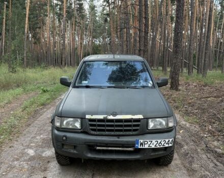 Чорний Опель Фронтера, об'ємом двигуна 2.2 л та пробігом 300 тис. км за 2346 $, фото 1 на Automoto.ua