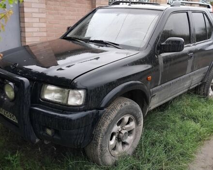 Черный Опель Фронтера, объемом двигателя 2.2 л и пробегом 120 тыс. км за 3500 $, фото 1 на Automoto.ua