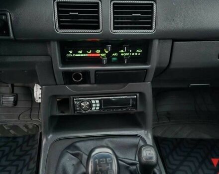 Красный Опель Фронтера, объемом двигателя 2.3 л и пробегом 198 тыс. км за 4299 $, фото 12 на Automoto.ua