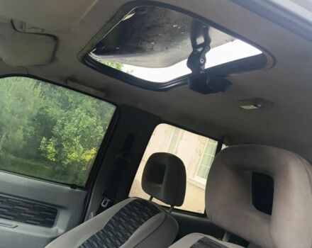 Красный Опель Фронтера, объемом двигателя 2.8 л и пробегом 450 тыс. км за 1432 $, фото 6 на Automoto.ua