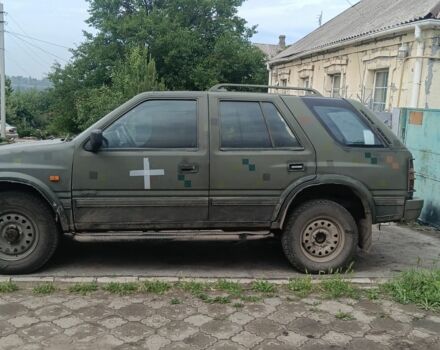 Красный Опель Фронтера, объемом двигателя 2.8 л и пробегом 450 тыс. км за 1432 $, фото 2 на Automoto.ua