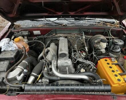 Красный Опель Фронтера, объемом двигателя 2.3 л и пробегом 285 тыс. км за 1150 $, фото 10 на Automoto.ua