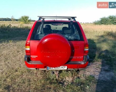 Красный Опель Фронтера, объемом двигателя 2.17 л и пробегом 300 тыс. км за 5000 $, фото 3 на Automoto.ua