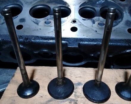 Красный Опель Фронтера, объемом двигателя 2.3 л и пробегом 0 тыс. км за 4800 $, фото 1 на Automoto.ua