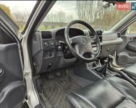 Серый Опель Фронтера, объемом двигателя 2.2 л и пробегом 220 тыс. км за 1900 $, фото 5 на Automoto.ua