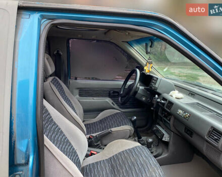 Сірий Опель Фронтера, об'ємом двигуна 2.4 л та пробігом 354 тис. км за 2200 $, фото 2 на Automoto.ua