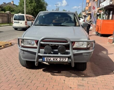 Сірий Опель Фронтера, об'ємом двигуна 0 л та пробігом 333 тис. км за 1999 $, фото 1 на Automoto.ua