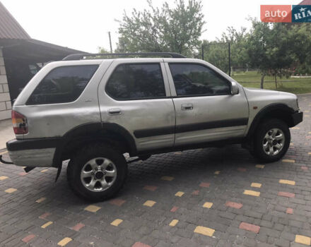 Серый Опель Фронтера, объемом двигателя 2.2 л и пробегом 370 тыс. км за 2000 $, фото 6 на Automoto.ua