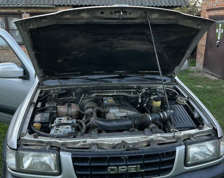 Серый Опель Фронтера, объемом двигателя 2.17 л и пробегом 186 тыс. км за 4900 $, фото 47 на Automoto.ua