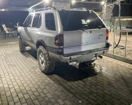 Серый Опель Фронтера, объемом двигателя 0 л и пробегом 100 тыс. км за 3400 $, фото 2 на Automoto.ua
