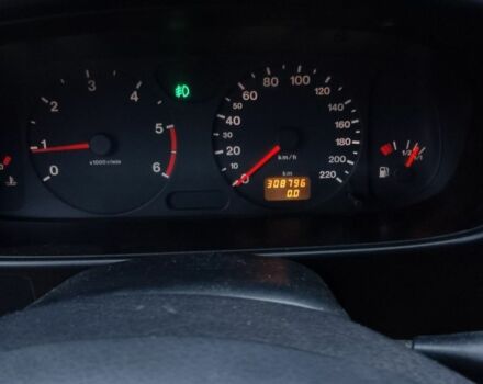 Серый Опель Фронтера, объемом двигателя 2 л и пробегом 308 тыс. км за 7000 $, фото 4 на Automoto.ua