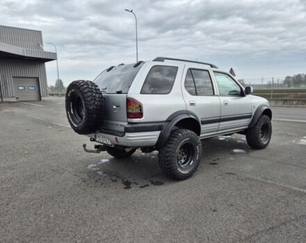 Серый Опель Фронтера, объемом двигателя 2.2 л и пробегом 227 тыс. км за 3700 $, фото 3 на Automoto.ua