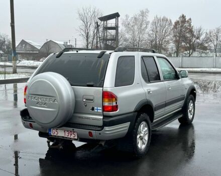 Серый Опель Фронтера, объемом двигателя 2.2 л и пробегом 260 тыс. км за 3850 $, фото 3 на Automoto.ua