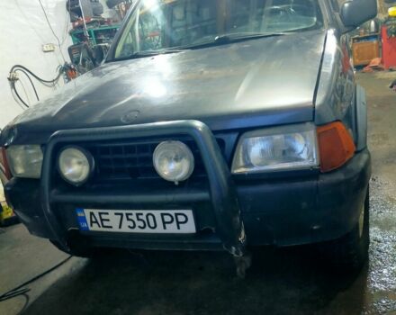 Серый Опель Фронтера, объемом двигателя 2.5 л и пробегом 333 тыс. км за 2000 $, фото 1 на Automoto.ua