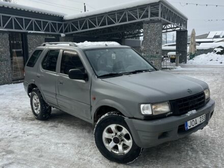 Серый Опель Фронтера, объемом двигателя 2.2 л и пробегом 229 тыс. км за 2200 $, фото 1 на Automoto.ua