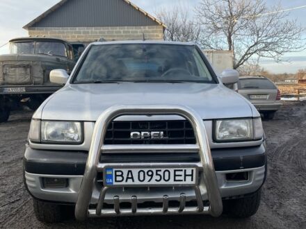 Сірий Опель Фронтера, об'ємом двигуна 2.2 л та пробігом 350 тис. км за 5800 $, фото 1 на Automoto.ua