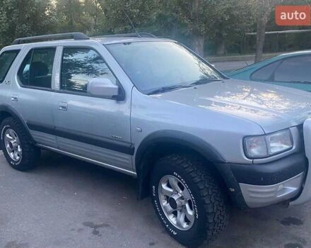 Сірий Опель Фронтера, об'ємом двигуна 2.2 л та пробігом 258 тис. км за 5800 $, фото 1 на Automoto.ua