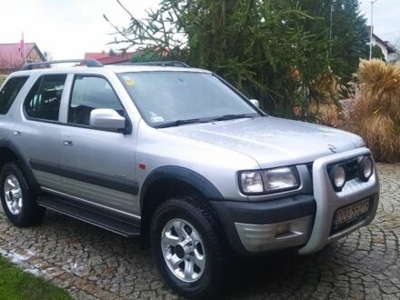 Сірий Опель Фронтера, об'ємом двигуна 2.2 л та пробігом 215 тис. км за 2150 $, фото 1 на Automoto.ua