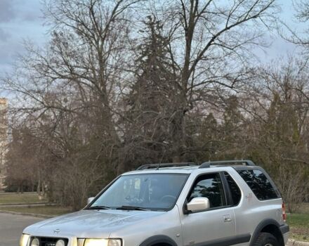 Серый Опель Фронтера, объемом двигателя 2.2 л и пробегом 152 тыс. км за 2600 $, фото 1 на Automoto.ua