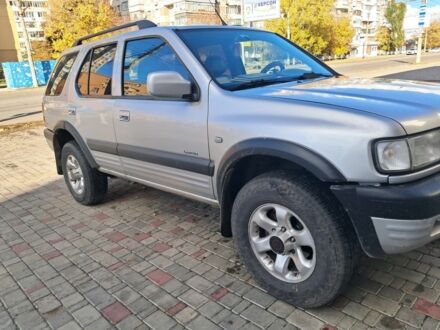 Опель Фронтера 2002 в Херсоне на Automoto.ua Серый Опель Фронтера, объемом двигателя 2 л и пробегом 290 тыс. км за 5500 $, фото 1 на Automoto.ua