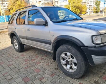 Серый Опель Фронтера, объемом двигателя 2 л и пробегом 290 тыс. км за 5500 $, фото 1 на Automoto.ua