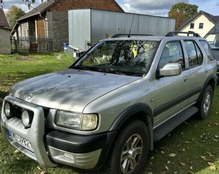 Серый Опель Фронтера, объемом двигателя 2.2 л и пробегом 283 тыс. км за 2000 $, фото 1 на Automoto.ua
