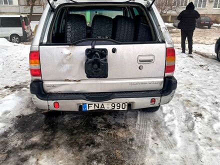 Серый Опель Фронтера, объемом двигателя 2.2 л и пробегом 300 тыс. км за 2300 $, фото 1 на Automoto.ua