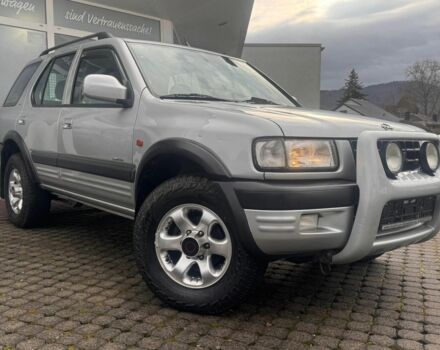 Серый Опель Фронтера, объемом двигателя 2.2 л и пробегом 219 тыс. км за 2050 $, фото 1 на Automoto.ua