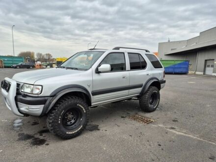 Серый Опель Фронтера, объемом двигателя 2.2 л и пробегом 270 тыс. км за 2750 $, фото 1 на Automoto.ua