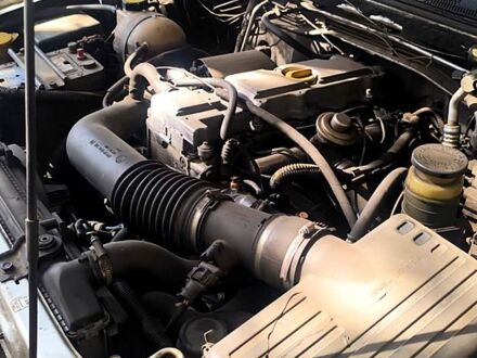 Серый Опель Фронтера, объемом двигателя 2.2 л и пробегом 0 тыс. км за 3000 $, фото 1 на Automoto.ua