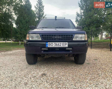 Синий Опель Фронтера, объемом двигателя 2.5 л и пробегом 300 тыс. км за 4999 $, фото 1 на Automoto.ua