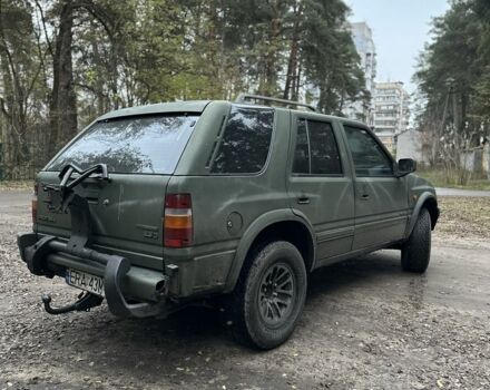 Зеленый Опель Фронтера, объемом двигателя 2.3 л и пробегом 240 тыс. км за 2400 $, фото 2 на Automoto.ua