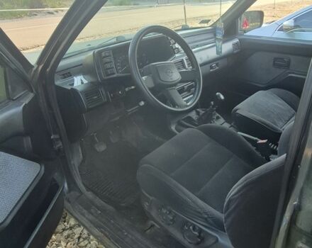 Зеленый Опель Фронтера, объемом двигателя 0 л и пробегом 300 тыс. км за 2141 $, фото 3 на Automoto.ua