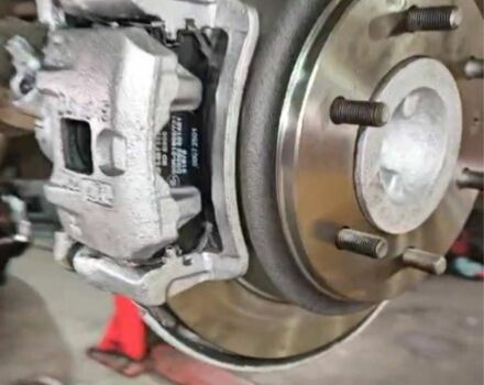 Зеленый Опель Фронтера, объемом двигателя 2.3 л и пробегом 270 тыс. км за 2400 $, фото 6 на Automoto.ua