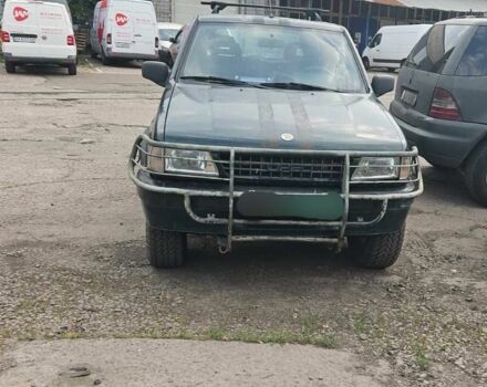 Зеленый Опель Фронтера, объемом двигателя 2.3 л и пробегом 270 тыс. км за 2400 $, фото 5 на Automoto.ua