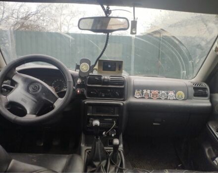 Зеленый Опель Фронтера, объемом двигателя 2.2 л и пробегом 200 тыс. км за 4000 $, фото 4 на Automoto.ua