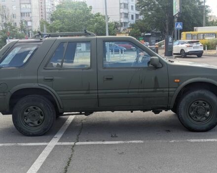 Зеленый Опель Фронтера, объемом двигателя 2 л и пробегом 300 тыс. км за 98000 $, фото 4 на Automoto.ua