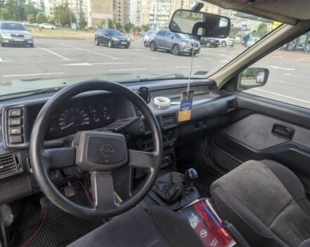 Зеленый Опель Фронтера, объемом двигателя 2 л и пробегом 300 тыс. км за 98000 $, фото 8 на Automoto.ua