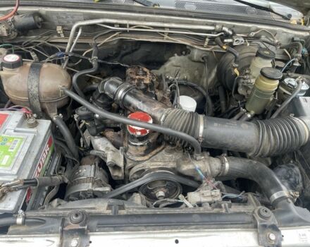 Опель Фронтера 2000 в Харькове на Automoto.ua Зеленый Опель Фронтера, объемом двигателя 2.5 л и пробегом 400 тыс. км за 2500 $, фото 6 на Automoto.ua