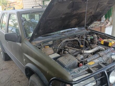 Зелений Опель Фронтера, об'ємом двигуна 2 л та пробігом 1000 тис. км за 1432 $, фото 1 на Automoto.ua