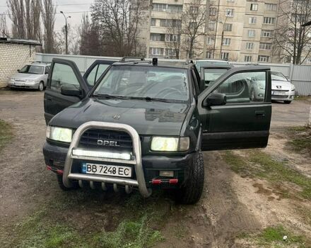 Зеленый Опель Фронтера, объемом двигателя 2.2 л и пробегом 380 тыс. км за 3125 $, фото 1 на Automoto.ua