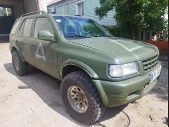 Опель Фронтера 2003 в Светловдске на Automoto.ua Зеленый Опель Фронтера, объемом двигателя 2.2 л и пробегом 236 тыс. км за 3602 $, фото 1 на Automoto.ua