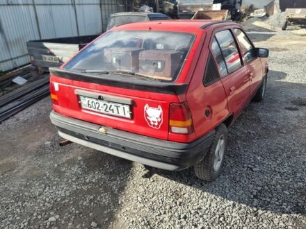 Красный Опель ГТ, объемом двигателя 1.6 л и пробегом 300 тыс. км за 400 $, фото 1 на Automoto.ua