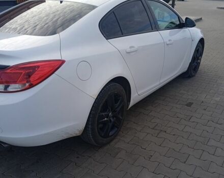 Белый Опель Инсигния, объемом двигателя 1.6 л и пробегом 158 тыс. км за 7500 $, фото 4 на Automoto.ua