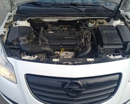 Белый Опель Инсигния, объемом двигателя 1.6 л и пробегом 158 тыс. км за 7500 $, фото 5 на Automoto.ua