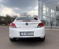 Білий Опель Інсігнія, об'ємом двигуна 2 л та пробігом 150 тис. км за 9500 $, фото 7 на Automoto.ua