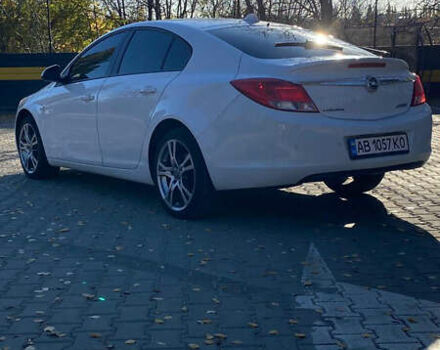 Белый Опель Инсигния, объемом двигателя 1.6 л и пробегом 200 тыс. км за 8000 $, фото 5 на Automoto.ua